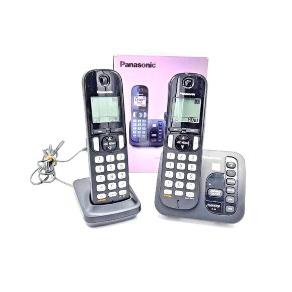 Panasonic KX-TGC222 Expandable Digital Cordless Answering System with 2 Handsets - Picture 1 of 14